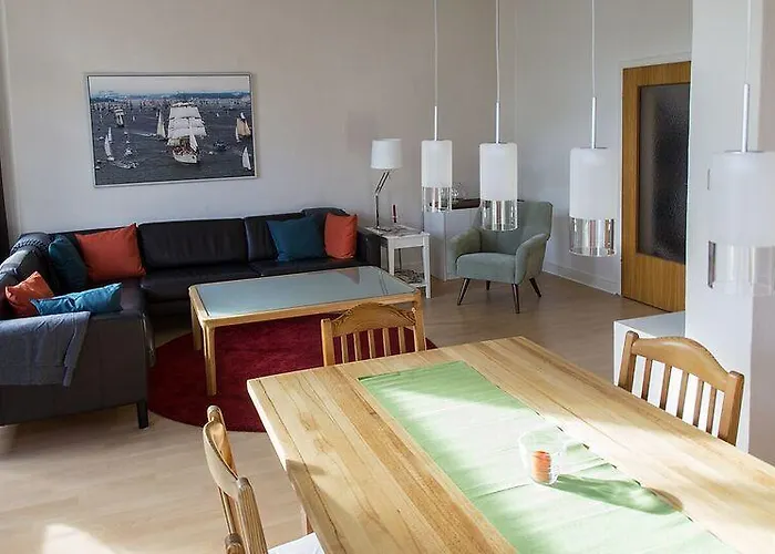 Stilvolle Altbauwohnung in zentraler Lage