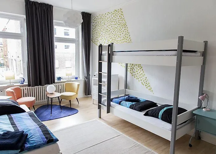 Stilvolle Altbauwohnung in zentraler Lage