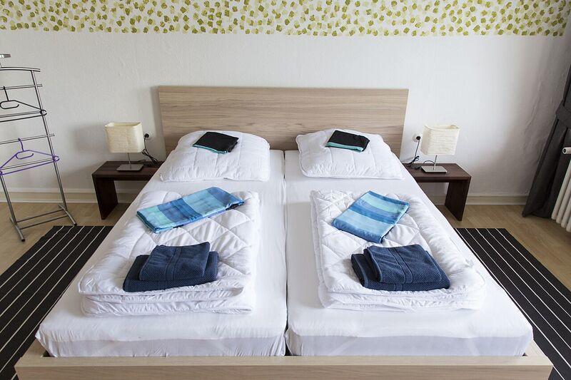 Stilvolle Altbauwohnung In Zentraler Lage Apartment